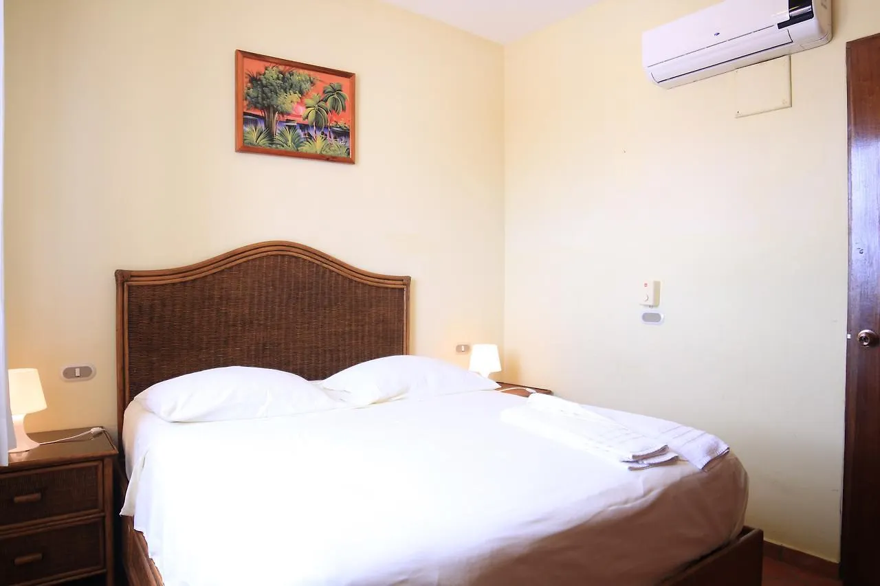 Residencial Las Palmeras De Willy Hotel Boca Chica 3*,
